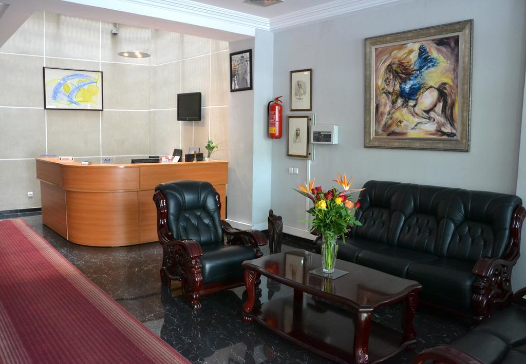 Ubay Hotel Rabat Bagian luar foto