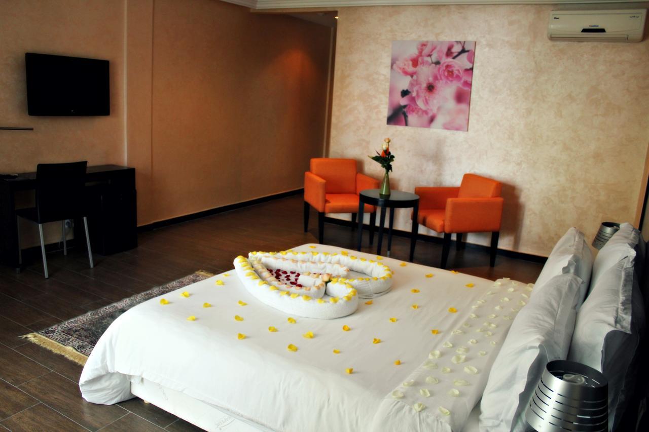 Ubay Hotel Rabat Bagian luar foto